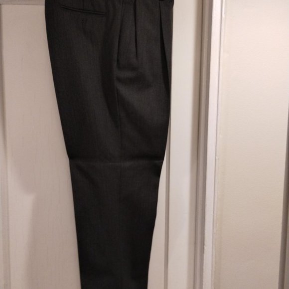 Nautica Suit - Size: 42R/36W - Picture 10 of 15